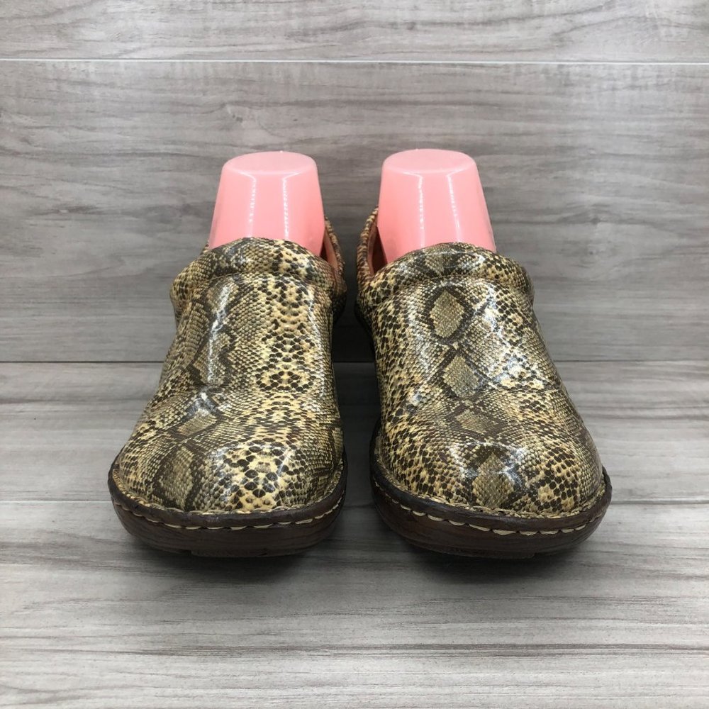 Bolo by Born Clogs Women's 10 Snake Skin Print Slip On Shoes - Picture 5 of 10